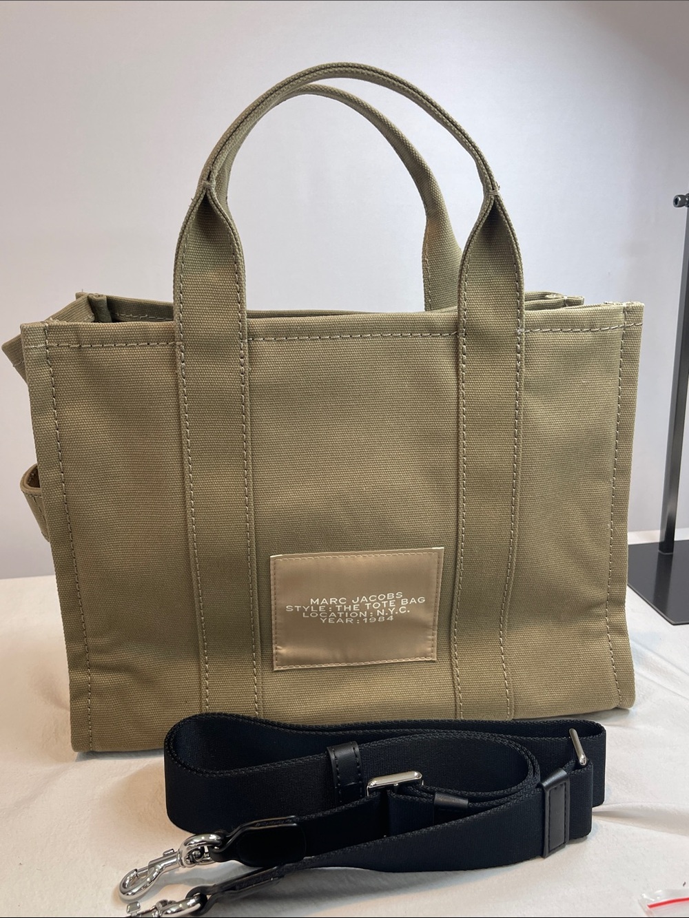 Marc Jacobs The Tote Bag Medium Canvas Tote Crossbody Khaki/Olive - Picture 4 of 8